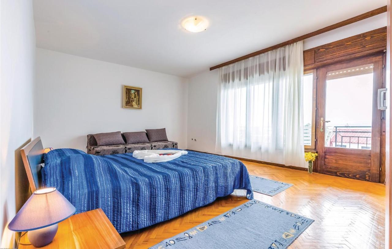 Stunning Apartment In Crikvenica With 3 Bedrooms And Wifi 外观 照片